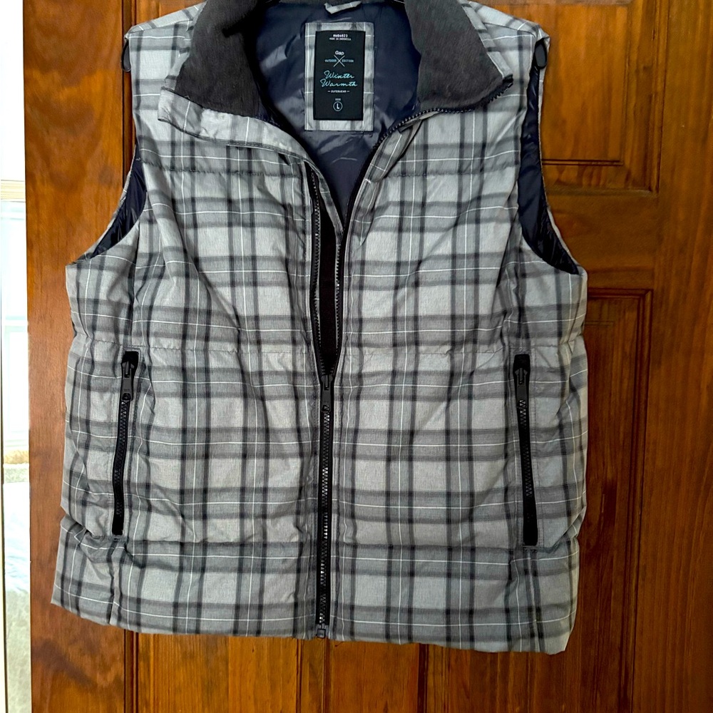 GAP VEST